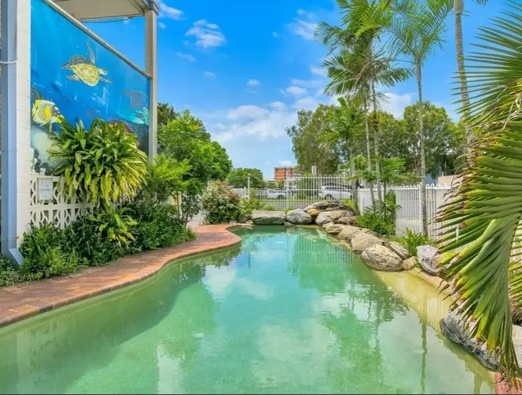 One Bedroom Unit Close to Town