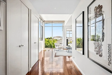 Iba Pa - 27 Swanbourne Avenue, Highton, VIC 3216