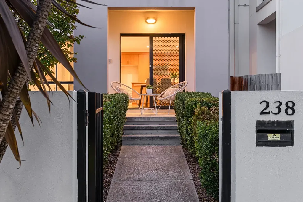 238 Anthony Rolfe Avenue, Gungahlin, ACT 2912