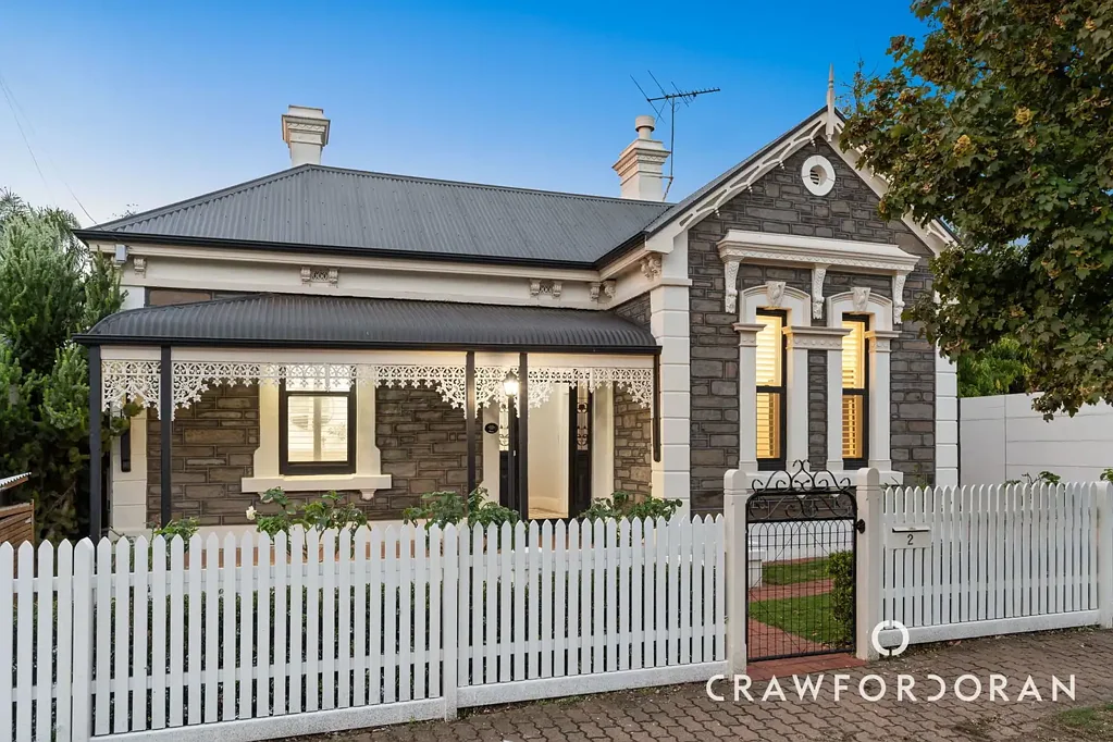 Fitzroy 4chambre Timeless Bluestone, Thoughtfully Reimagined