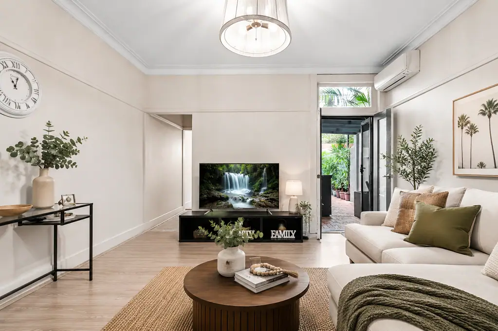 Kensington 2Zimmer Boutique Ground-Floor Living with North-Facing Sunroom & Private Courtyard
