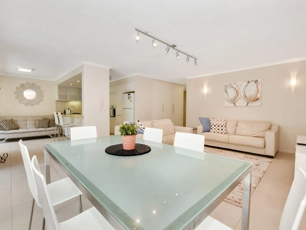 Fully Furnished Beachfront Apartment!