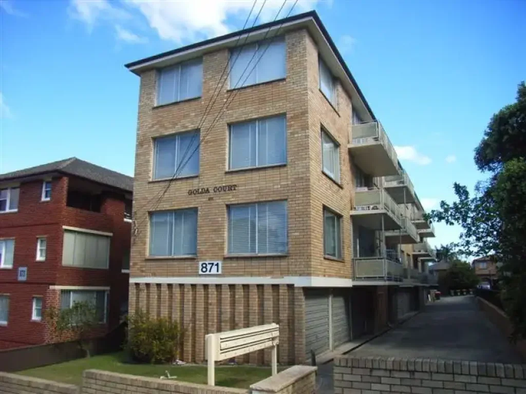 Modern  Two Bedroom Apartment  in Maroubra Junction