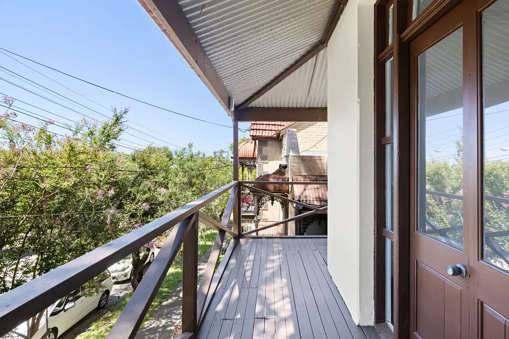 Prime Urban Living: 4 Bedroom Terrace in a Vibrant Enmore Locale!