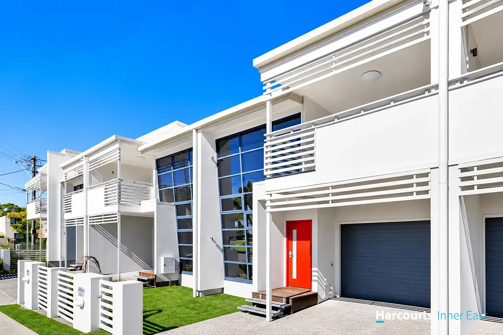 Modern Townhouse - Great Location!