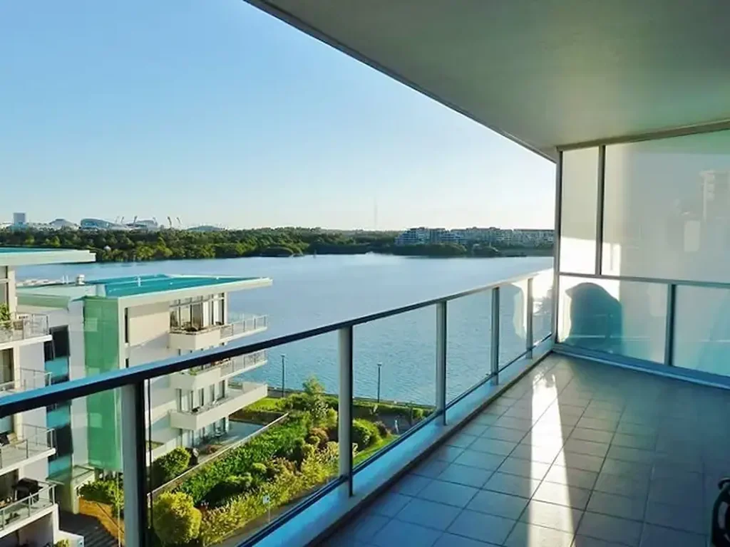 2 bedroom apartment with Sweeping views.