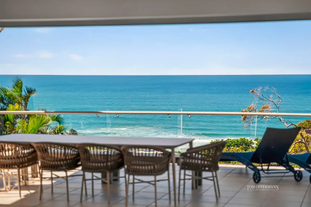 Sunshine Beach 3房  Grandstand Coral Sea Views: Coastal Perfection on Tightly Held Enterprise Street