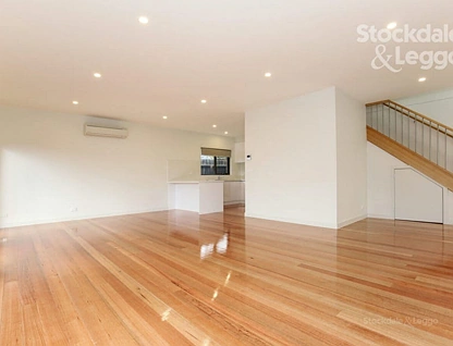 2/30 Ibbotson Street, Watsonia, North Melbourne, 3 غرف, 2 حمامات, Townhouse