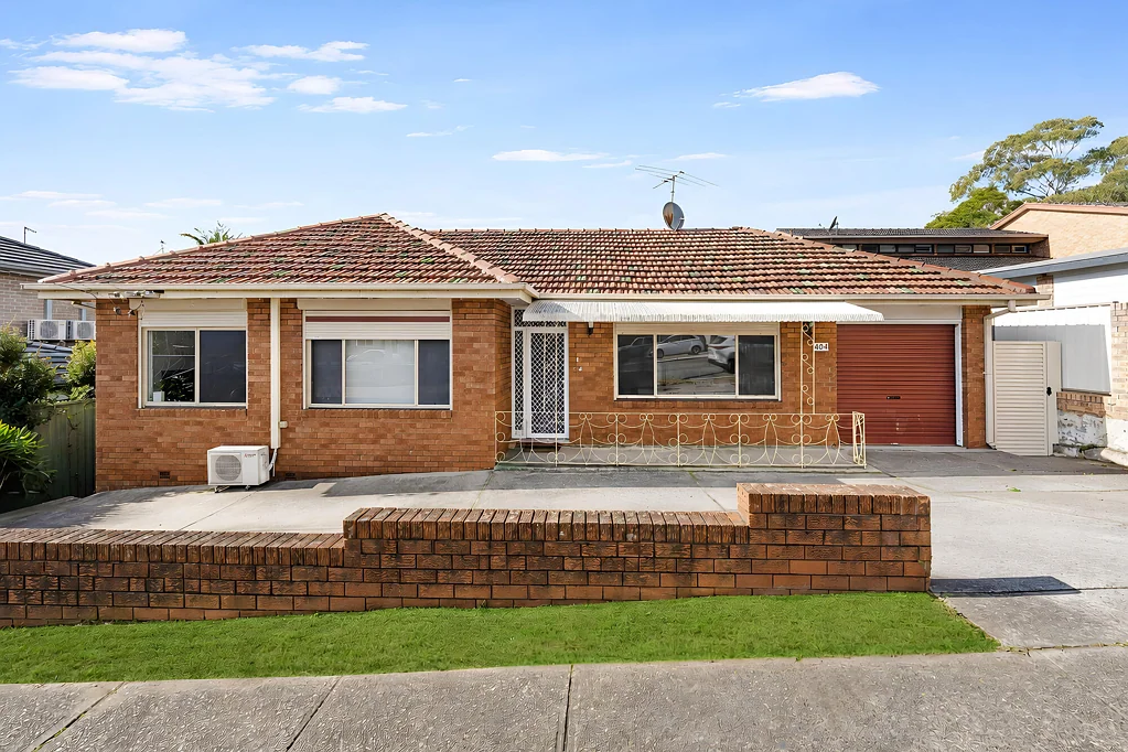 Beverly Hills 4Zimmer Spacious Single Level Home in a Highly Convenient Family Setting