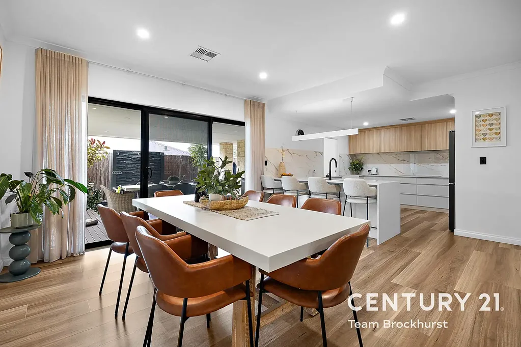 Baldivis 4બેડરૂમ STUNNING RENOVATION, PREMIUM PARKSIDE LOCATION
