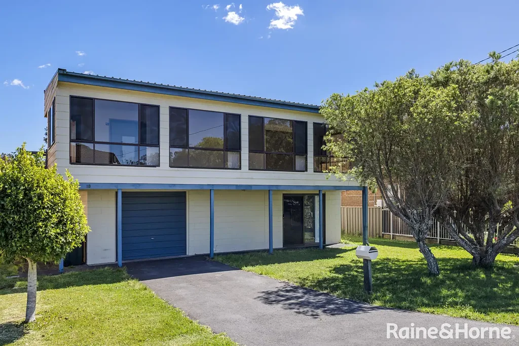 13 Tanilba Avenue, Tanilba Bay, NSW 2319