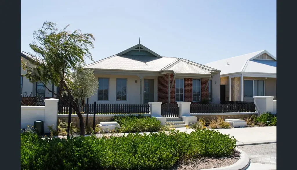 Stylish 3x2 Home with Spa & Entertainer's Patio in Alkimos