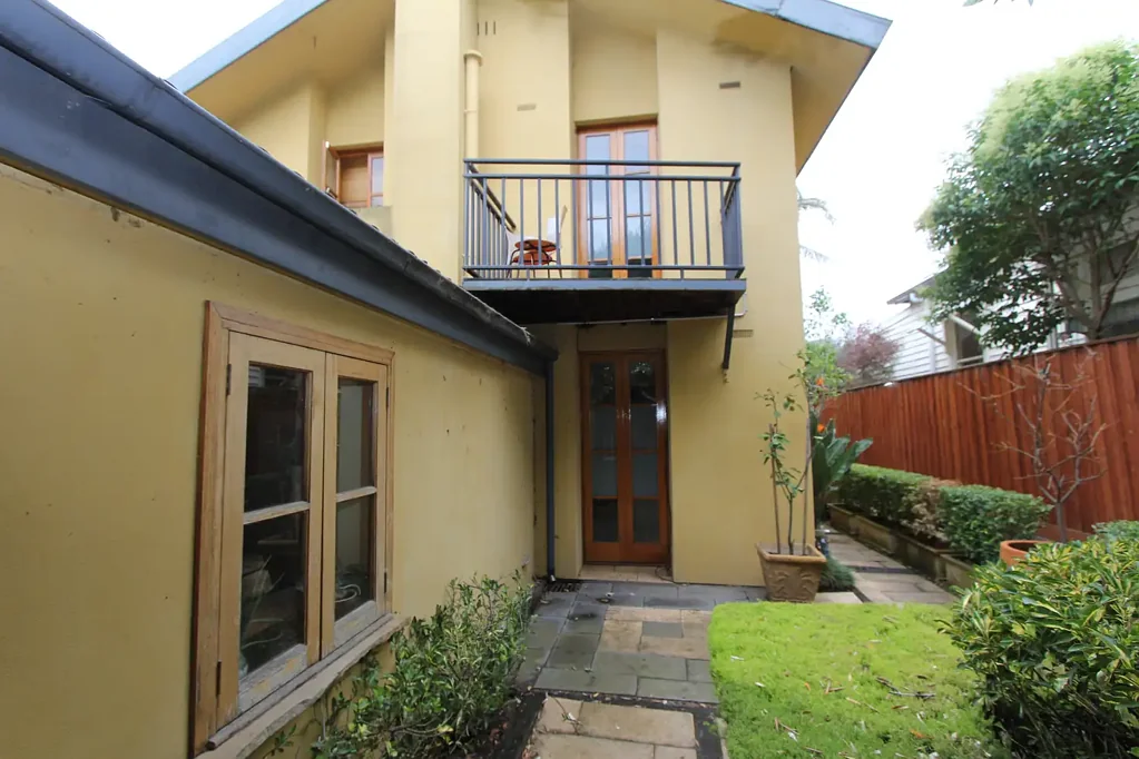 Tropical Oasis - 2 Bedroom PLUS one study!