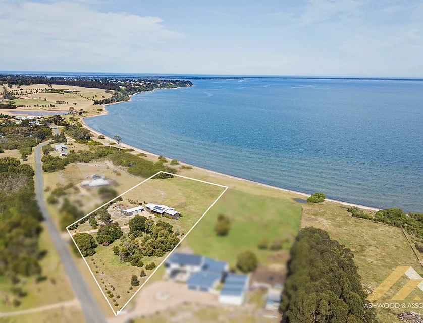 236 Reynolds Rd, Metung, VIC 3904, 3 ਕਮਰੇ, 2 ਬਾਥਰੂਮ, House