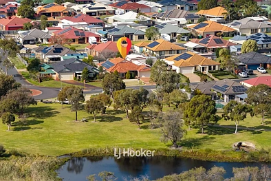 Australind 4房  Spacious Family Living in a Prime Parkside Location