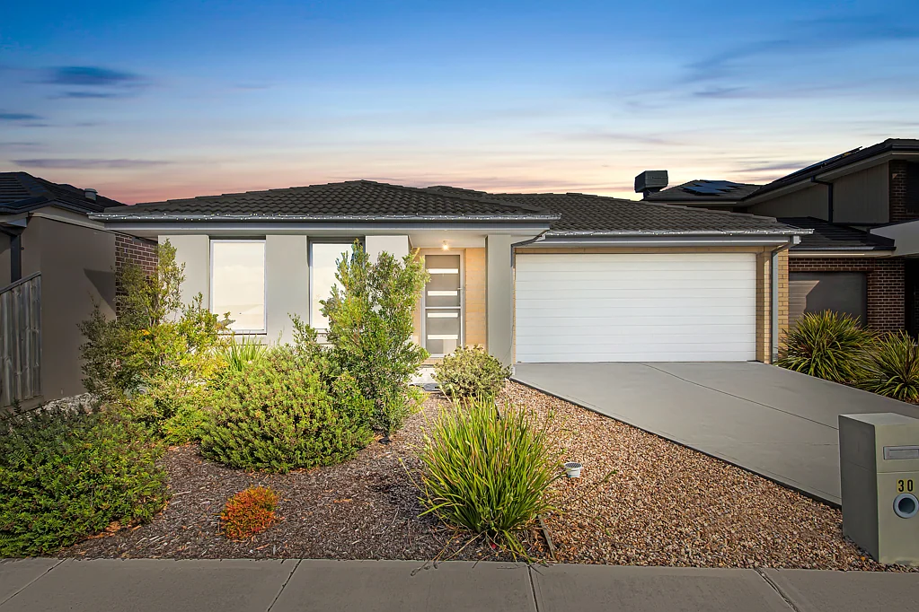 30 Ferntree Drive, Werribee, VIC 3030