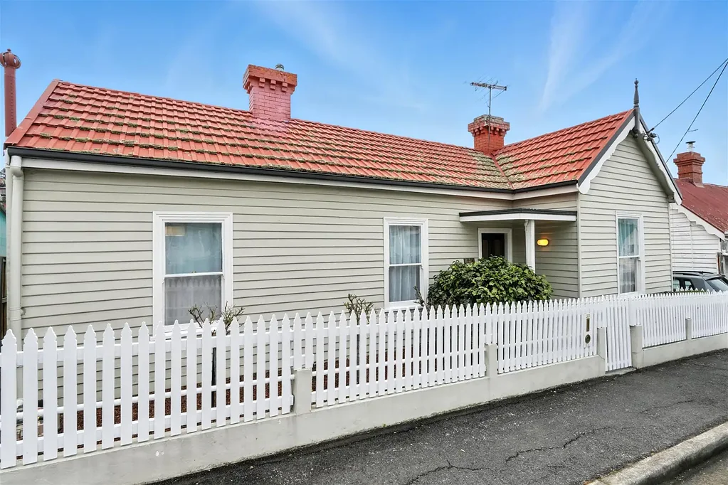 North Hobart 3ਬੈੱਡਰੂਮ Bergman: An elegant Federation home