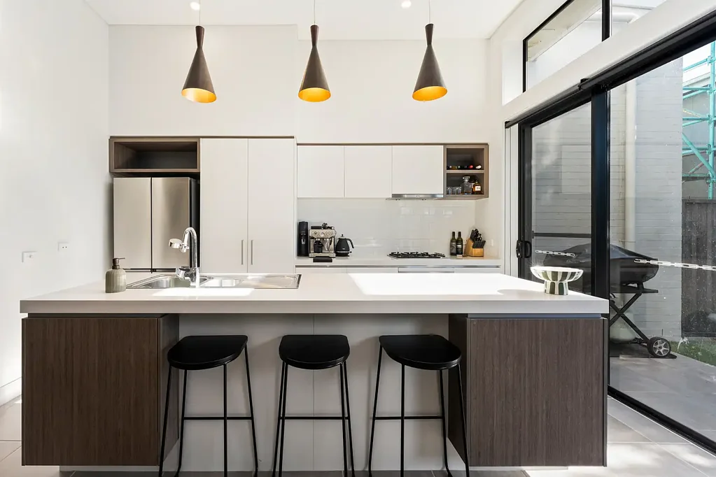Shell Cove 4房  COASTAL LUXURY IN PRIME POSITION