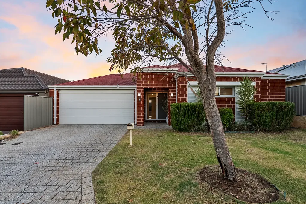 11 Bellingham Parade, Wellard, WA 6170
