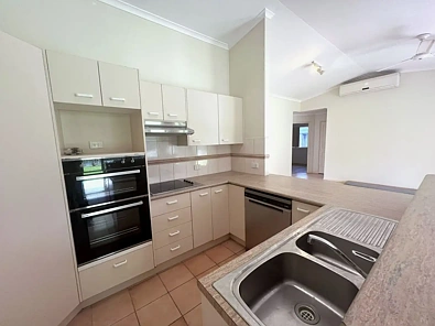 18 Phoenix Circuit, Sippy Downs, QLD 4556, 4 Schlafzimmer, 2 Badezimmer, House