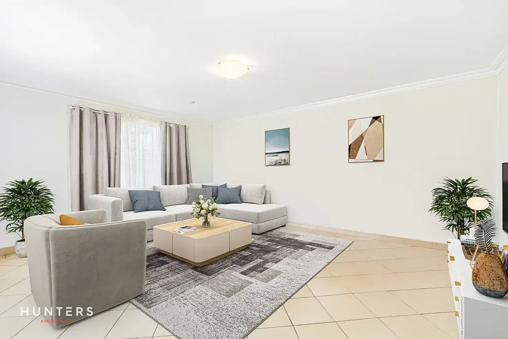Merrylands 2 Slaapkamer Spacious Townhouse Offering Comfort, Privacy & Convenience
