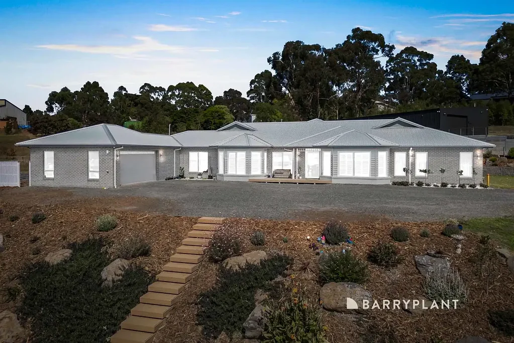 6 Clancy Court, Drouin, VIC 3818