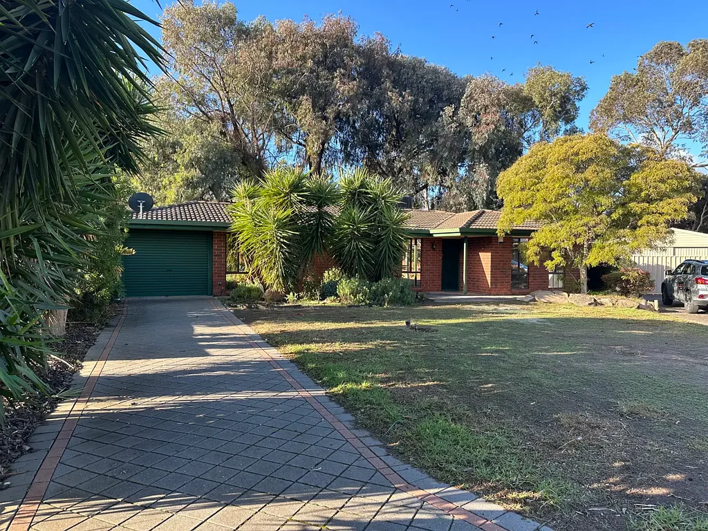 Established 4 Bedroom Home Awaits!