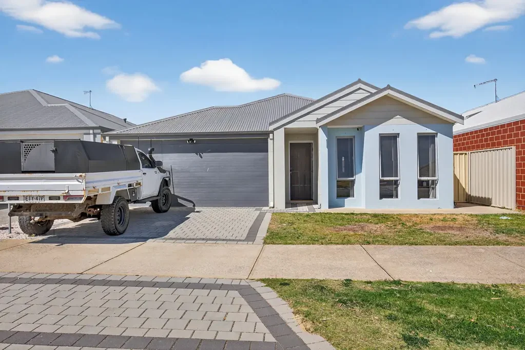 27 Binthalya Street, Golden Bay, WA 6174