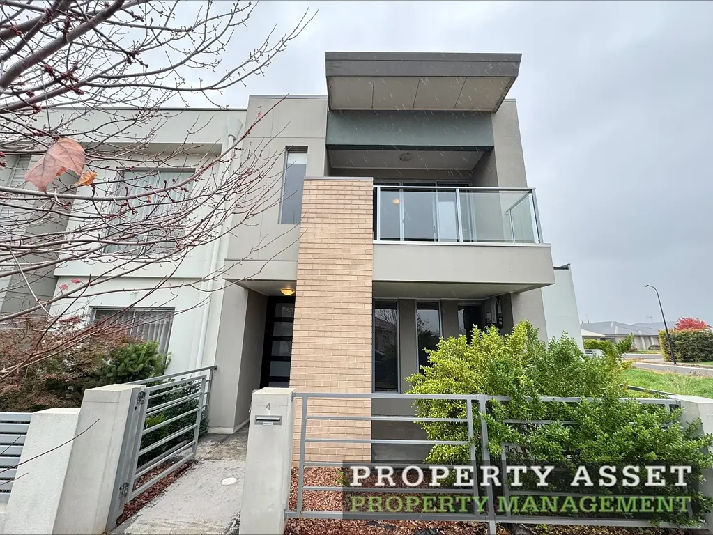 3 Bedroom Townhouse with SOLAR