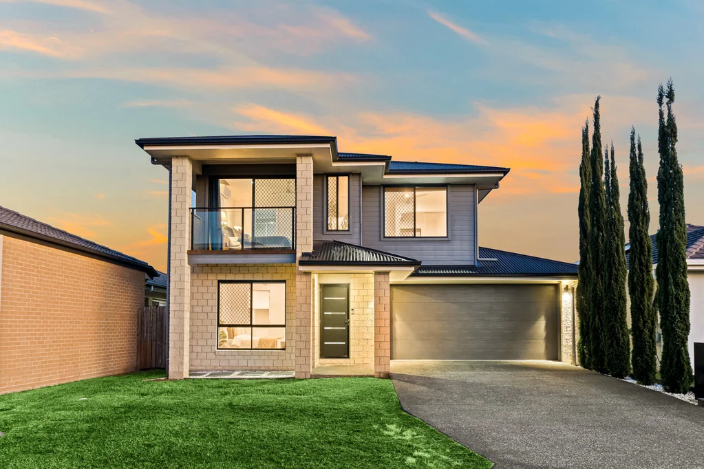 Pallara 5房  完美的家庭升级，位于优越的斯托兰德地段  THE PERFECT FAMILY UPGRADE IN A PRIME STOCKLAND LOCATION