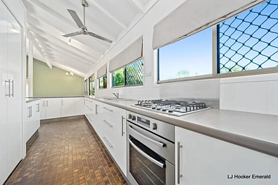 35 Harris Street, Emerald, QLD 4720, 3 slaapkamers, 1 badkamers, House