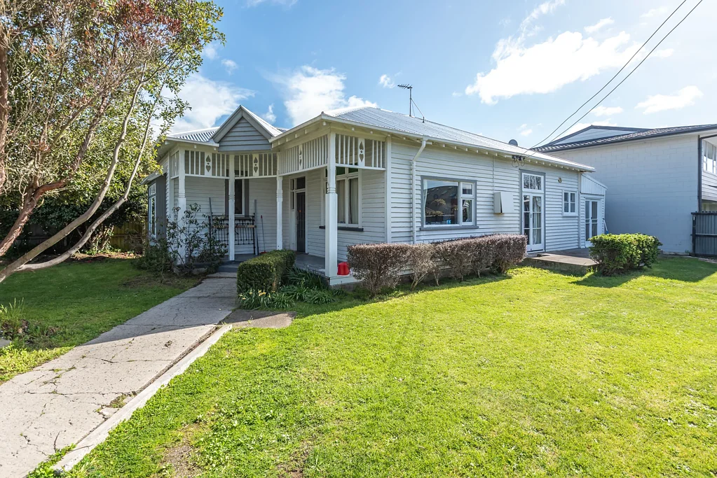 Saint Albans 4कमरा Love this Villa that needs love