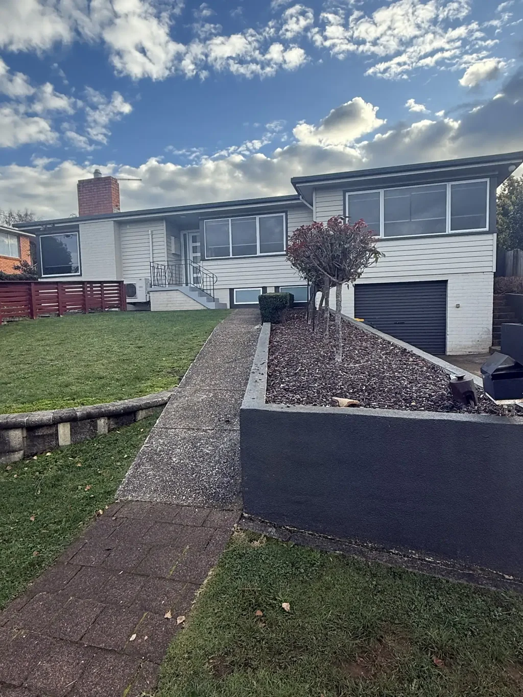 LOVELY HOME - GREAT LOCATION