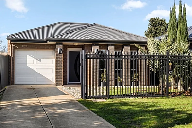 Clearview 5 Slaapkamer Contemporary Family Living with Space, Style & Exceptional Efficiency.
