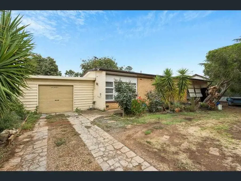 A Place You'll Love to Call Home in Davoren Park!