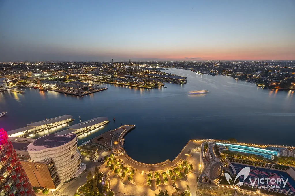Barangaroo 2 Bedroom Elevated Luxury with Breathtaking Harbour Views