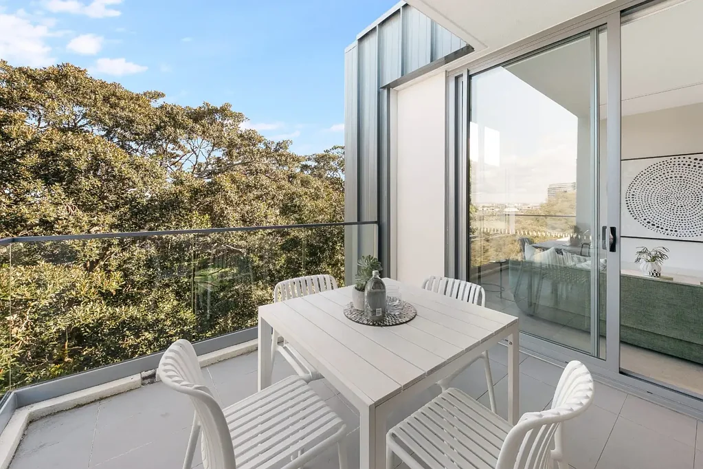 Waterloo 2غرفة نوم Luxurious Top-Floor Living in the Prestigious 'Garden House' Residence