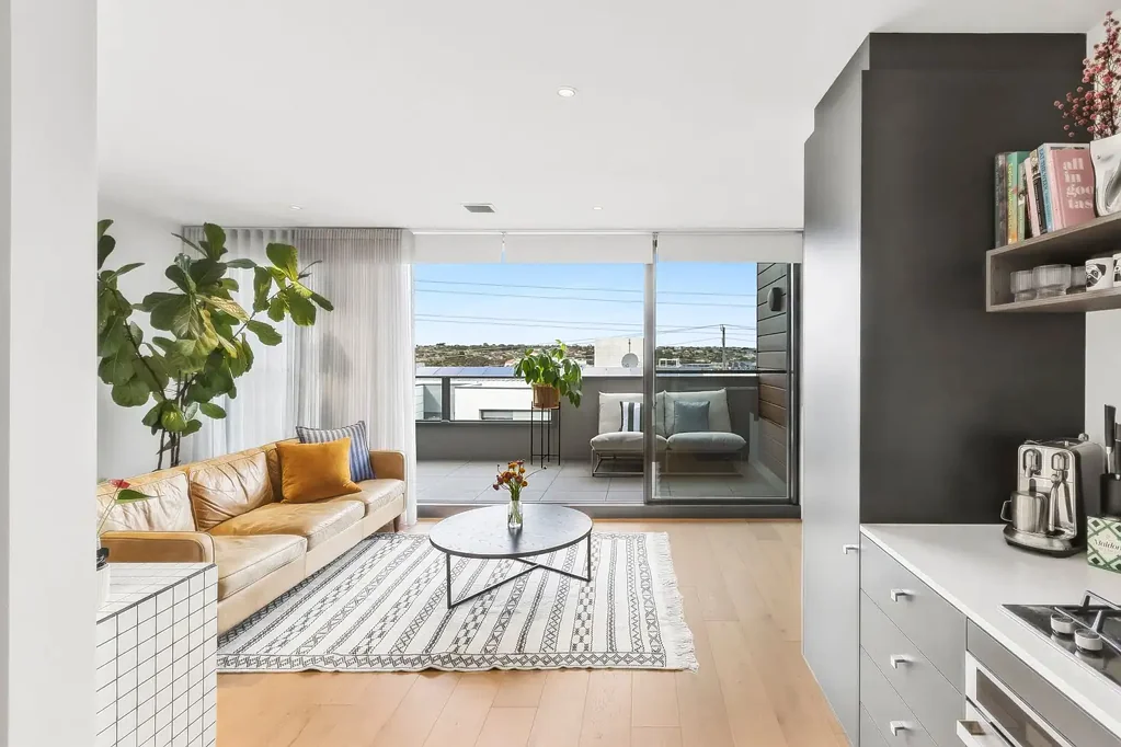 Highton 2房  Elevated Luxury in Highton's Most Connected Lifestyle Precinct