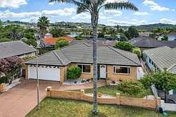 12 Dan Tori Place, Orewa