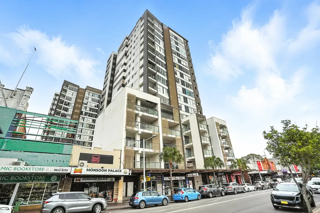 Bright, Modern Apartment in Prime Location – Walk to Station & Shops
