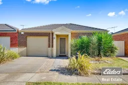 18 Harkaway Avenue, Hoppers Crossing