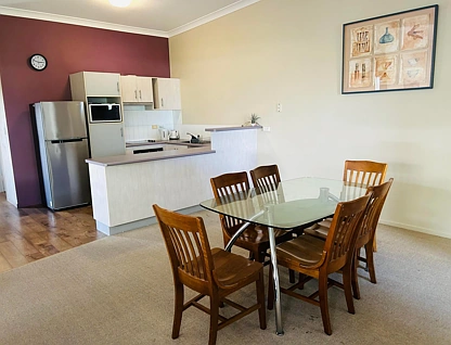 11/14 Morehead Street, South Townsville, Townsville, 3 રૂમ, 2 બાથરૂમ, House