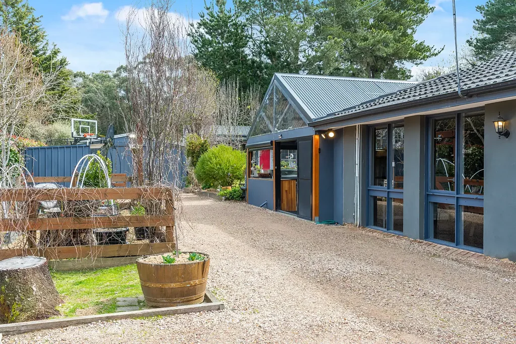 Mount Macedon 4ਬੈੱਡਰੂਮ Family Living with Space, Style & Versatility PLUS Self Contained Cottage