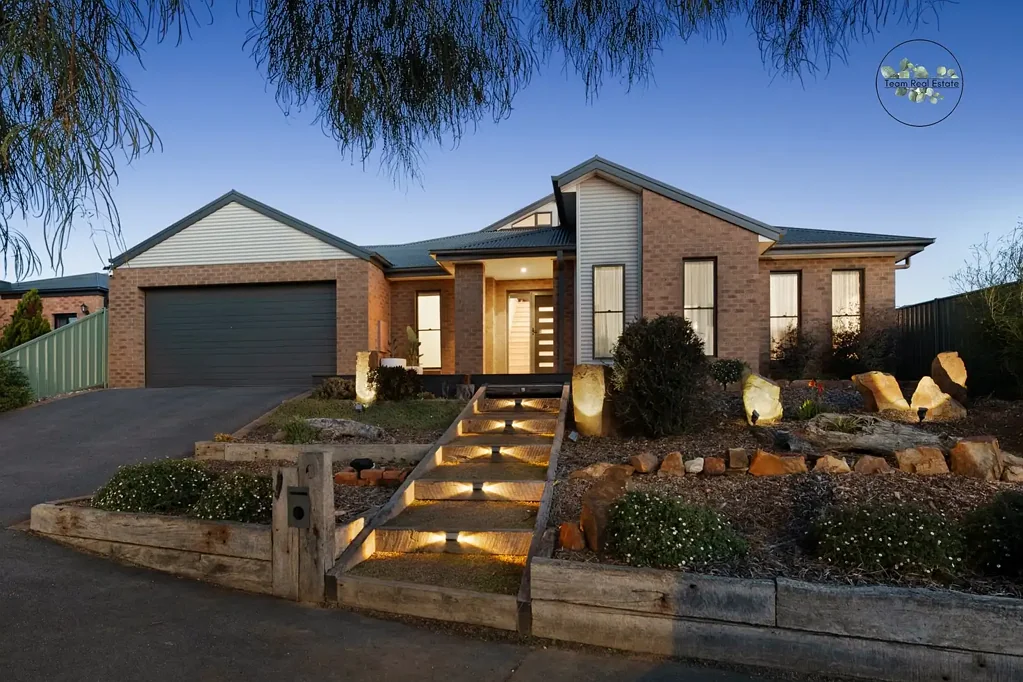Maiden Gully 4ਬੈੱਡਰੂਮ Spacious Elevated Family Home with Workshop on 752m2 Block