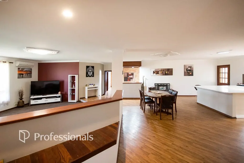 Esperance 4 Bedroom Town Central Location