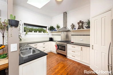 5 Jenolan Place, Tatton, NSW 2650, 4房, 2浴, House