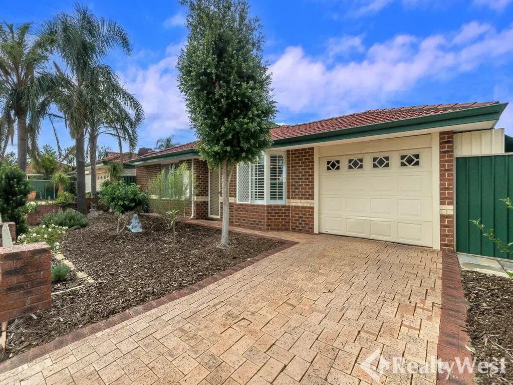 8/9 Berry Court, Maddington, WA 6109