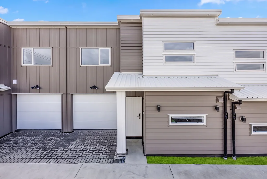 Manurewa 4ਬੈੱਡਰੂਮ Effortless Modern Living: Brand-New & Built to Last