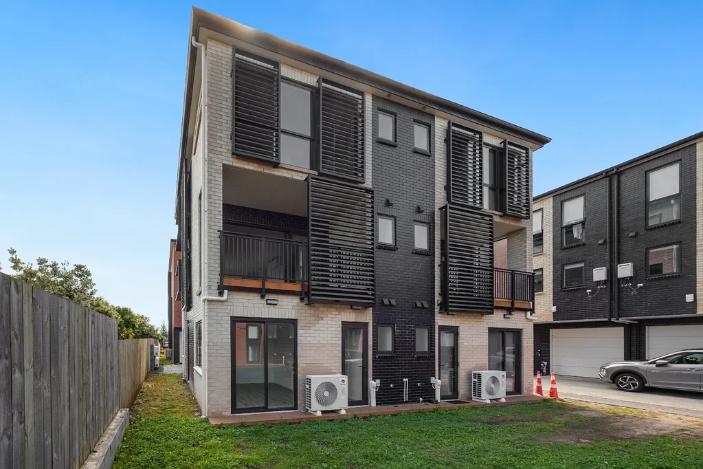 Nearly New Duplex