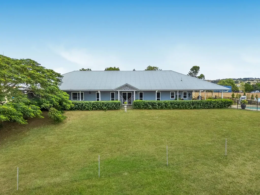 Boonah 5Zimmer Elevated Acreage Living with Views, Pool & Timeless Elegance